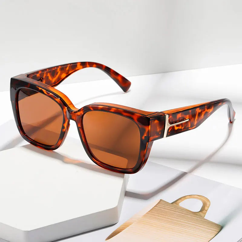 1/2Pcs Women's Fashionable and Simple High-Quality Glasses with Oversized Square Round Frame Design, Textured Decorative Glasses Suitable for Daily Casual Wear, Stylish Photoshoots, and Girls' Gatherings